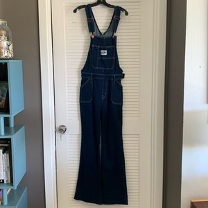 Sexy overalls, Bonnie Bibb